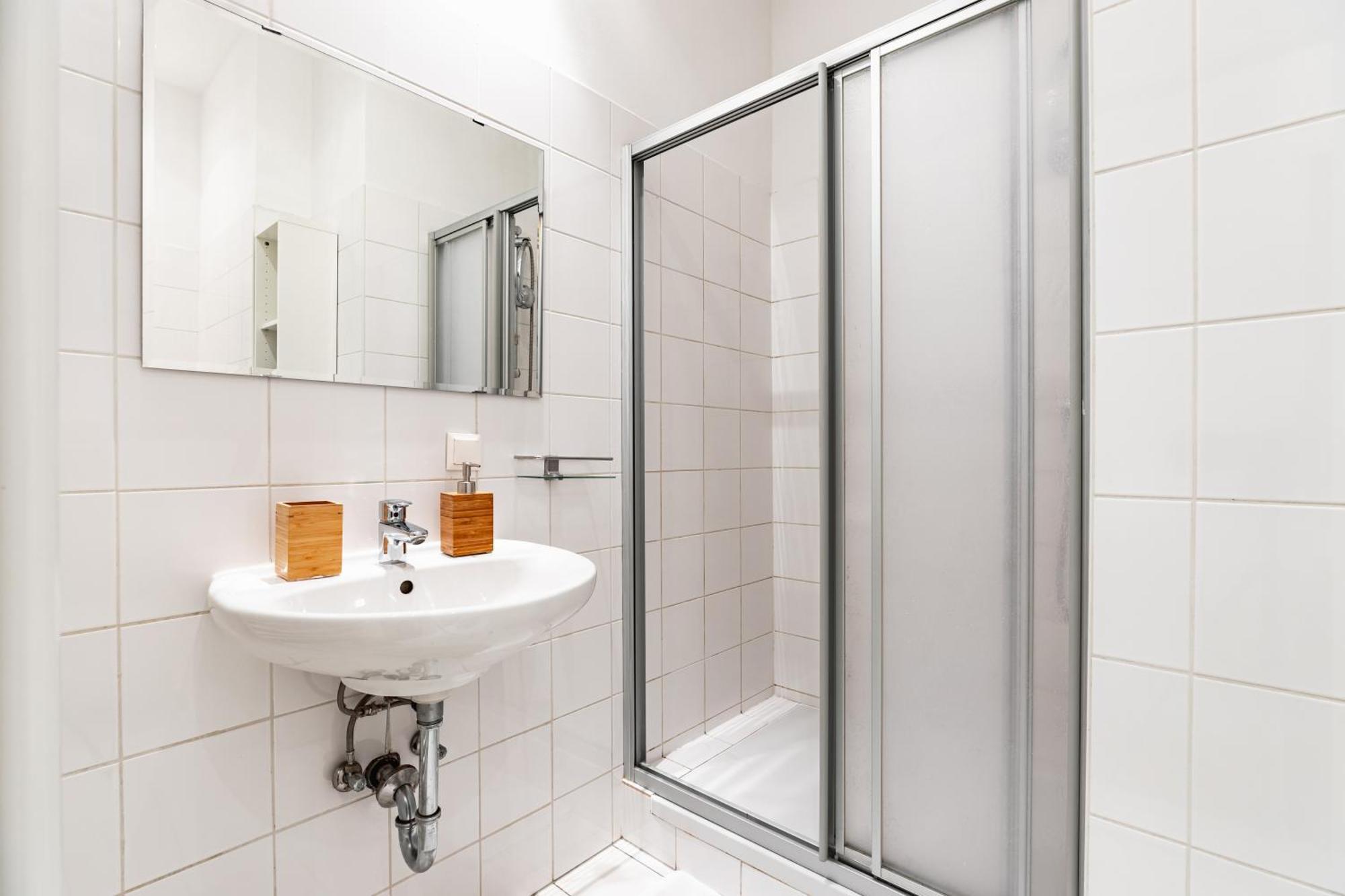 Spacious 3-Room Apt. 15 Min To The City Center Wien Ngoại thất bức ảnh